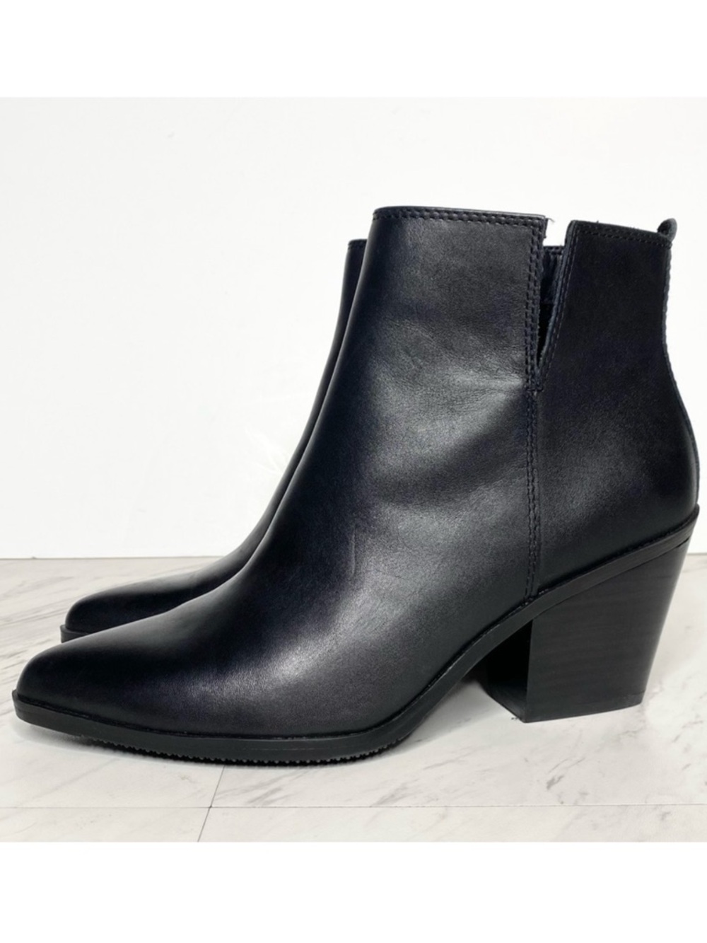 New! Blondo Noor Black Leather Almond Toe Bootie 6 1/2 M